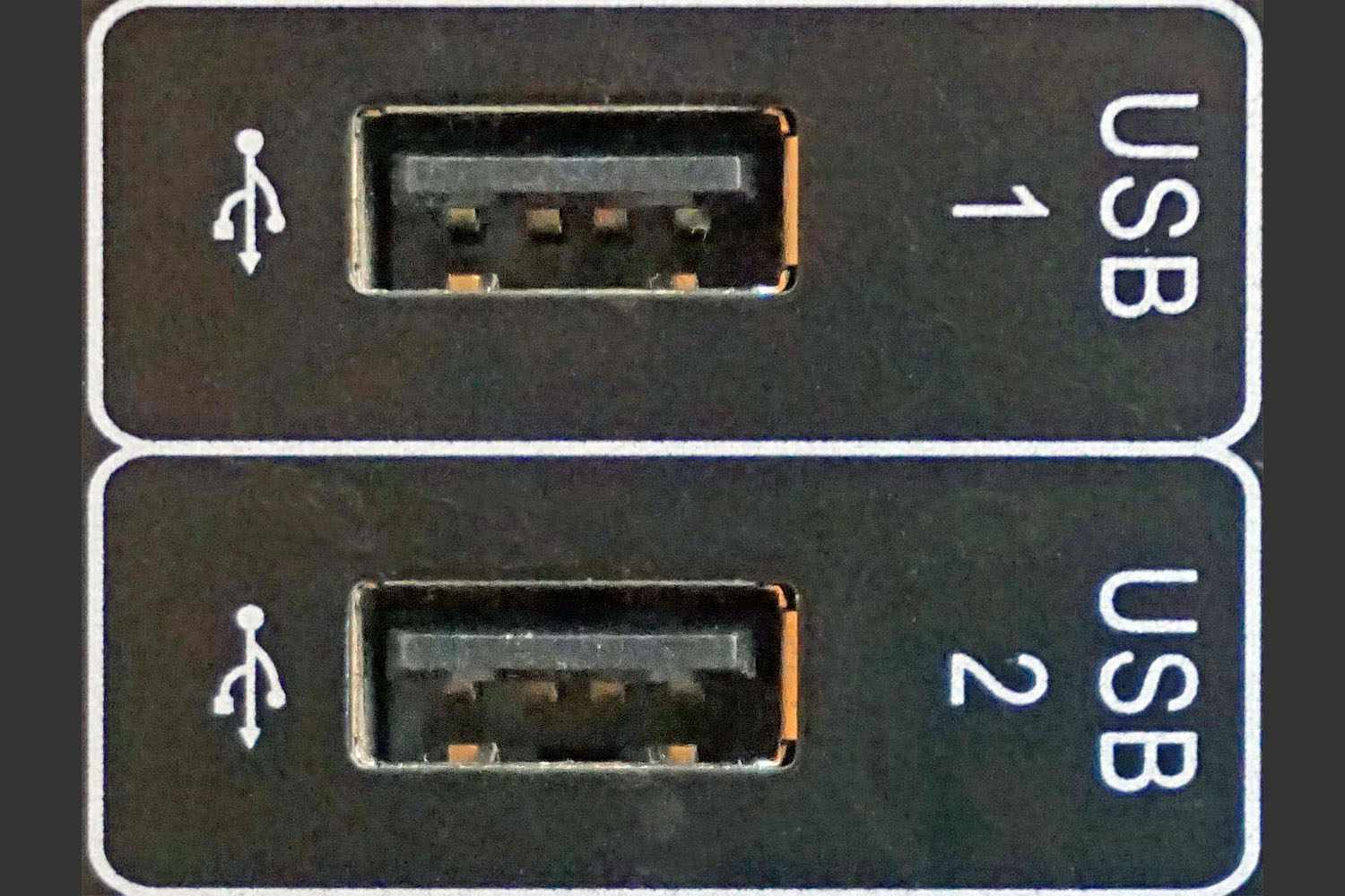 Порти USB для програвача дисків Blu-ray Oppo Digital BDP-103D