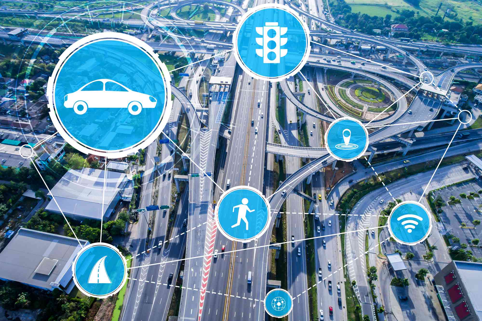 Футуристичне зображення того, як 5G може підключати водіїв до іншої інформації, щоб зробити дороги безпечнішими.